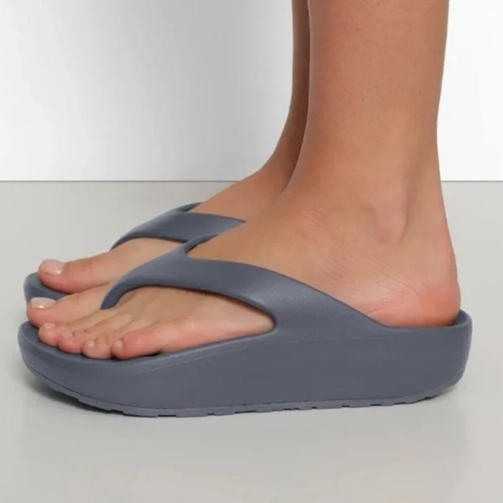 SKIMS Molded Sandal Flip Flop Platform Gunmetal Grey Women's Size 42/11, NWoT